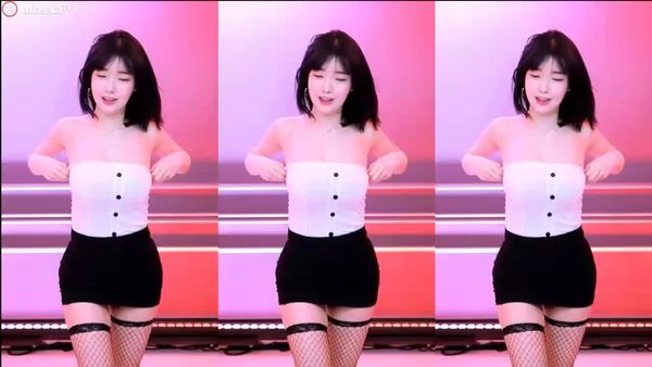 230726诗妍 (4)