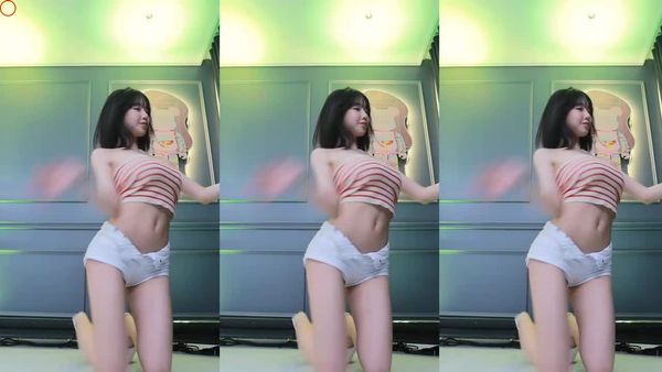 240817诗妍 (4)