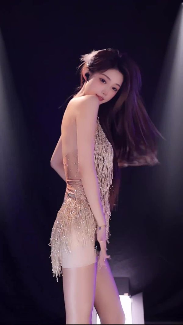 241110抖音万万 (3)