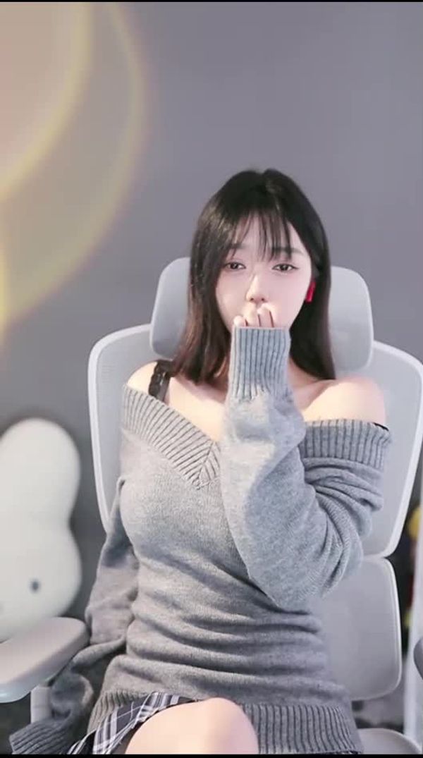 241125抖音允恩 (2)