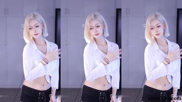 241126虎牙珂甜鸭 (2)