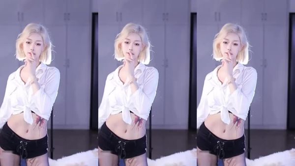 241126虎牙珂甜鸭 (3)