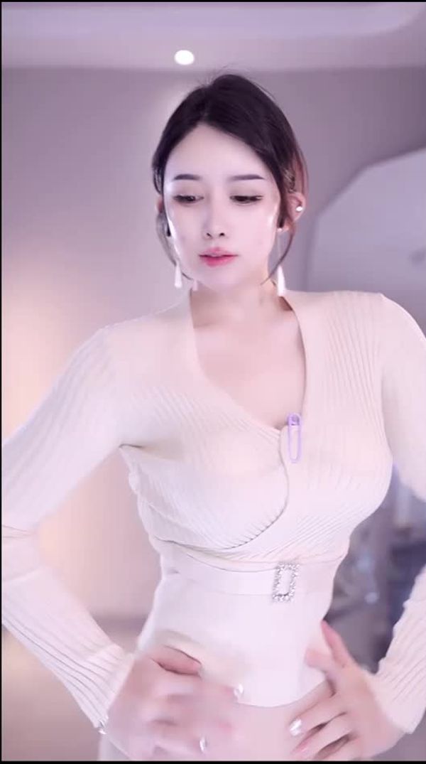 241209抖音张芝妍 (2)