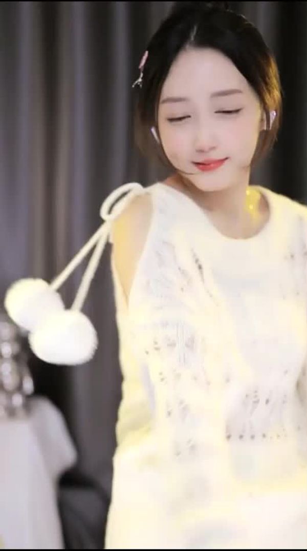 250104YY雯雯
