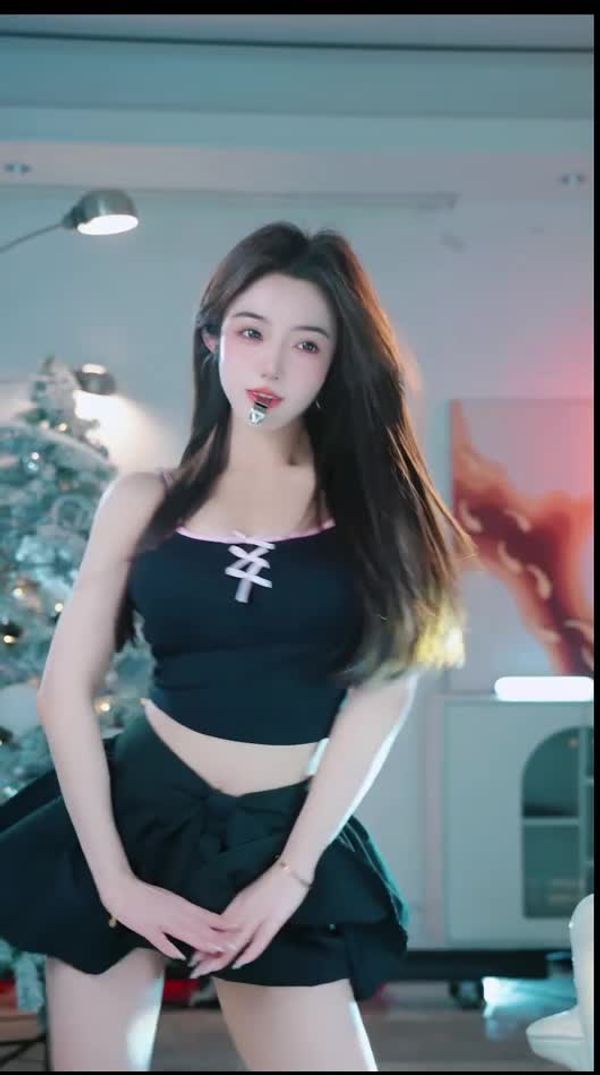 250102抖音珊珊 (1)