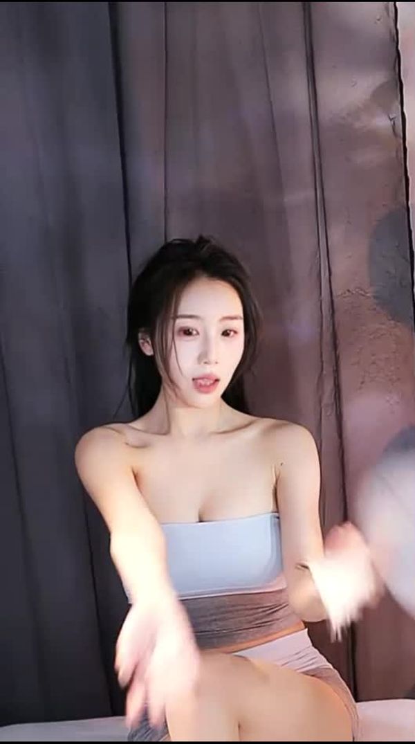 250112YY小艺 (3)