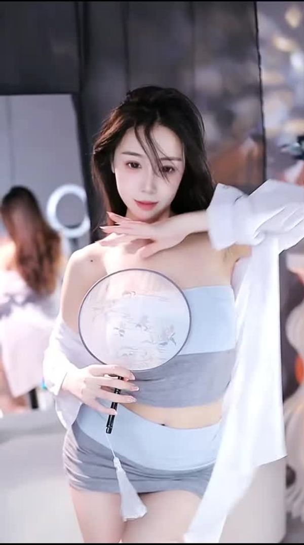 250205YY小艺 (1)