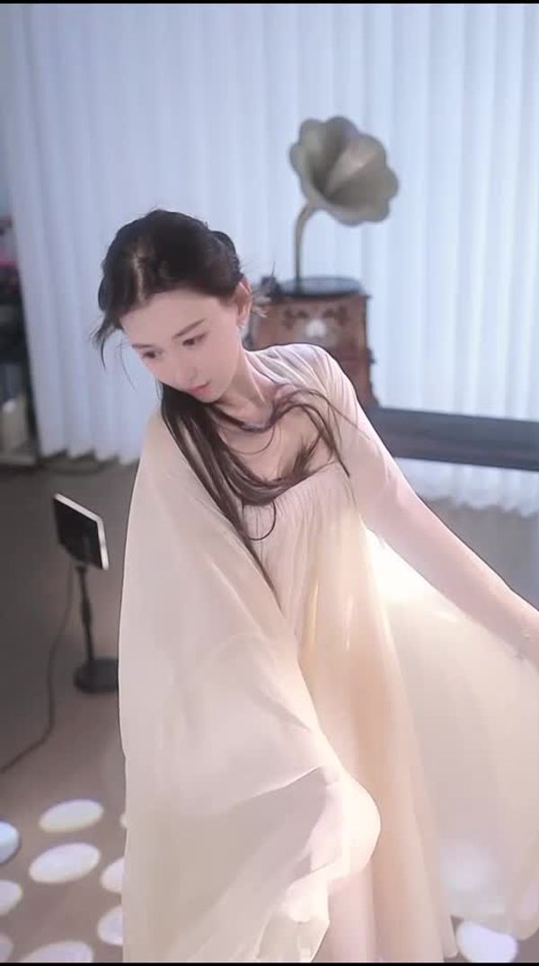 250605抖音小狮子