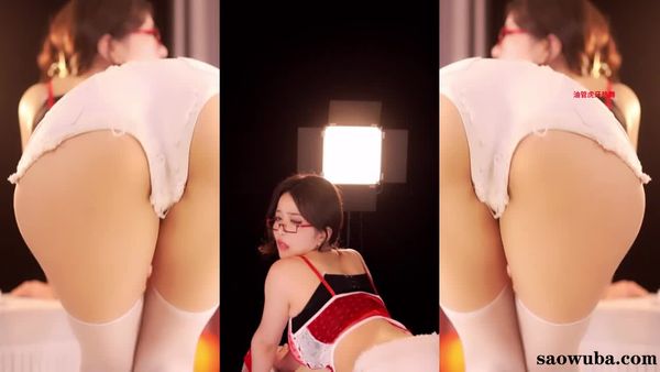 250811网易CC小燃燃翘臀群定制 (4)