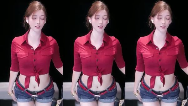 250825虎牙凌菲 (1)