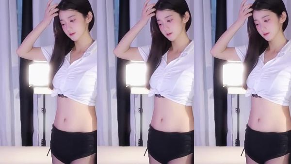 250828虎牙小奶糕 (1)