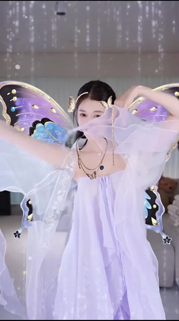 250904抖音小狮子 (4)